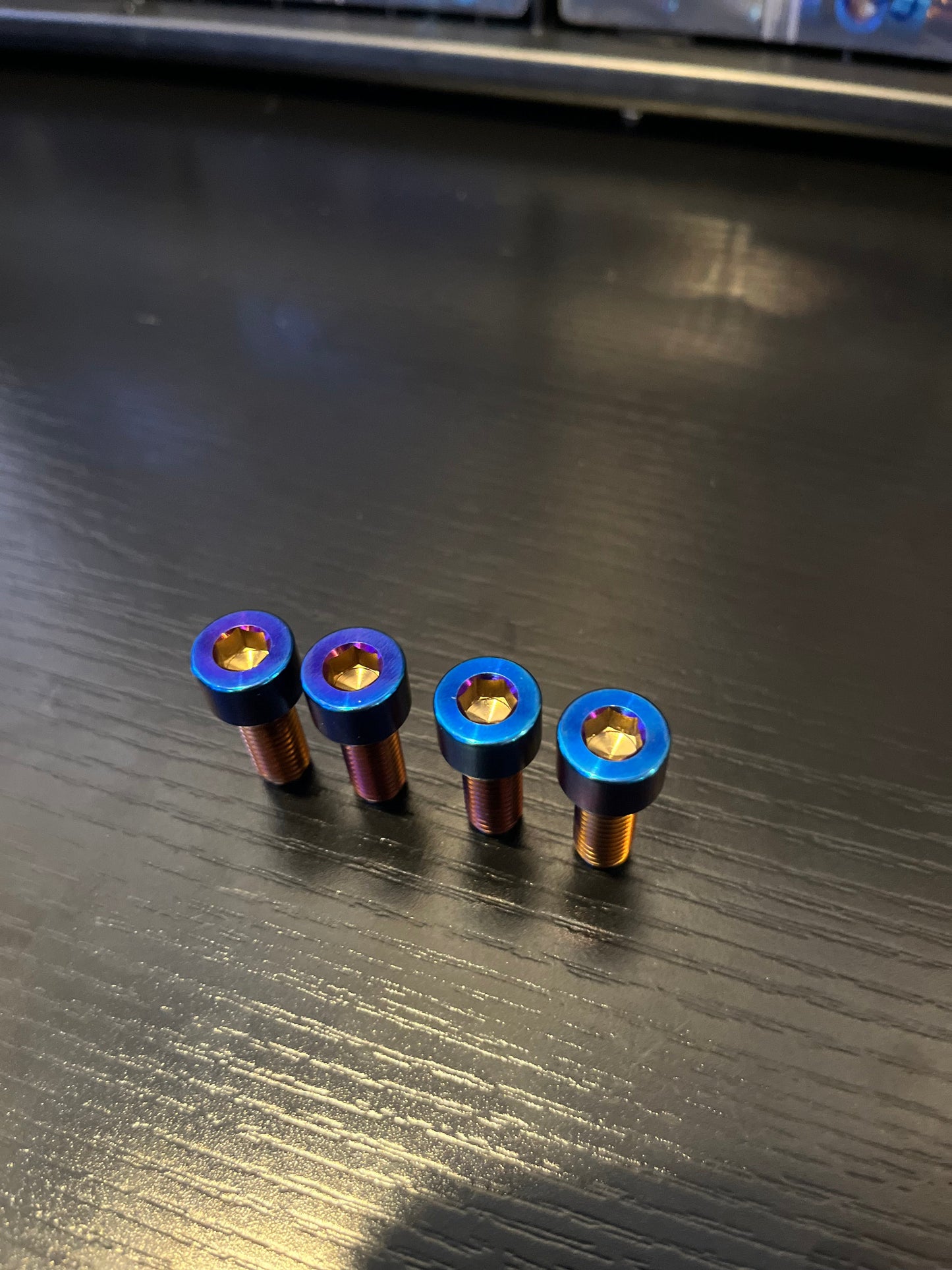 All Emoto Peg Mount (Set of 4)